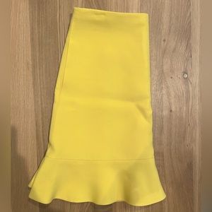 Valentino Skirt w pockets, Size 4, Yellow